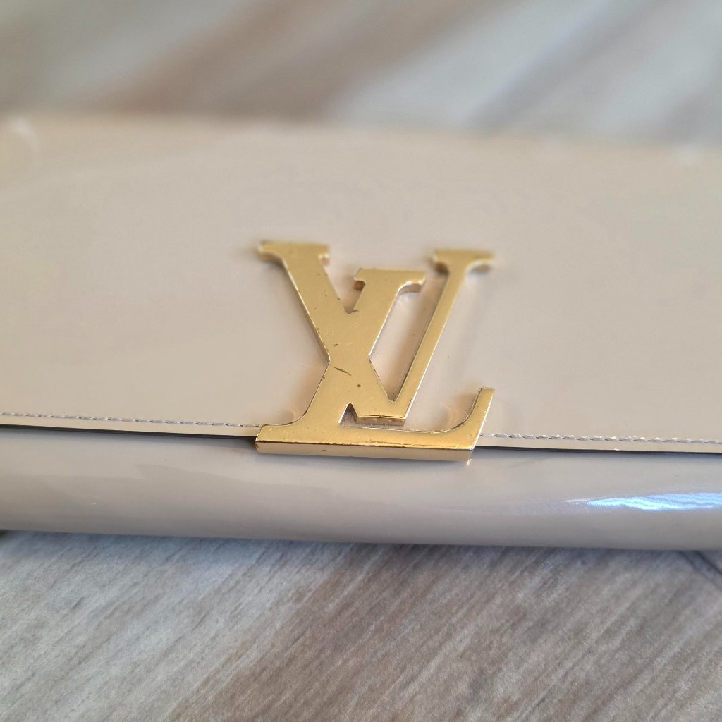 Louis Vuitton Portefeuille Louise Beige Patent Leather Long Wallet